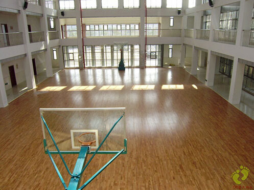 運(yùn)動館木地板和普通家用地板有什么不同