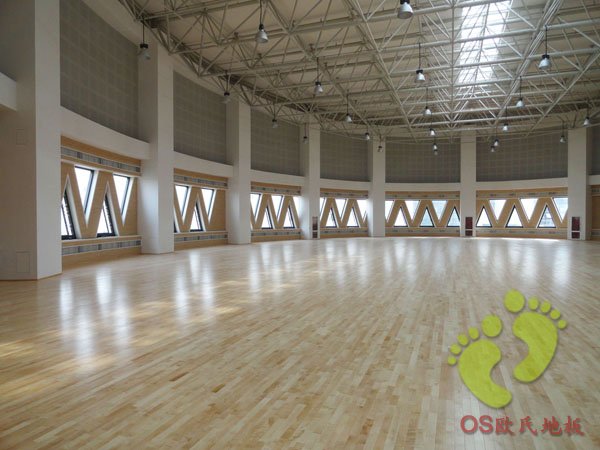 呼和浩特少年宮體育館籃球場運(yùn)動木地板鋪設(shè)